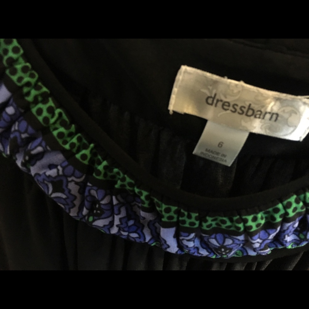 Dress - Picture 3 of 3